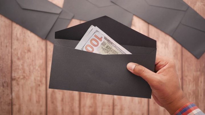 Pieniądze za rejestrację – najlepsze bonusy, promocje i zasady wypłat