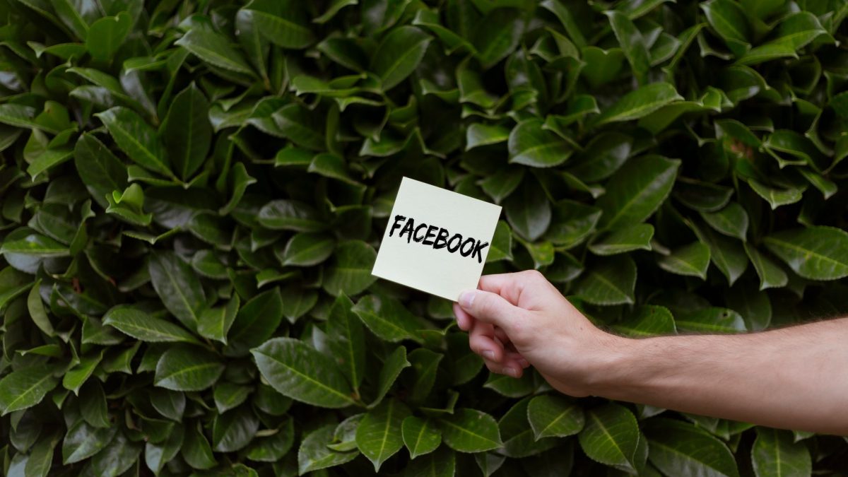 Jak oznaczyć wszystkich w poście na Facebooku? Ograniczenia i skuteczne sposoby