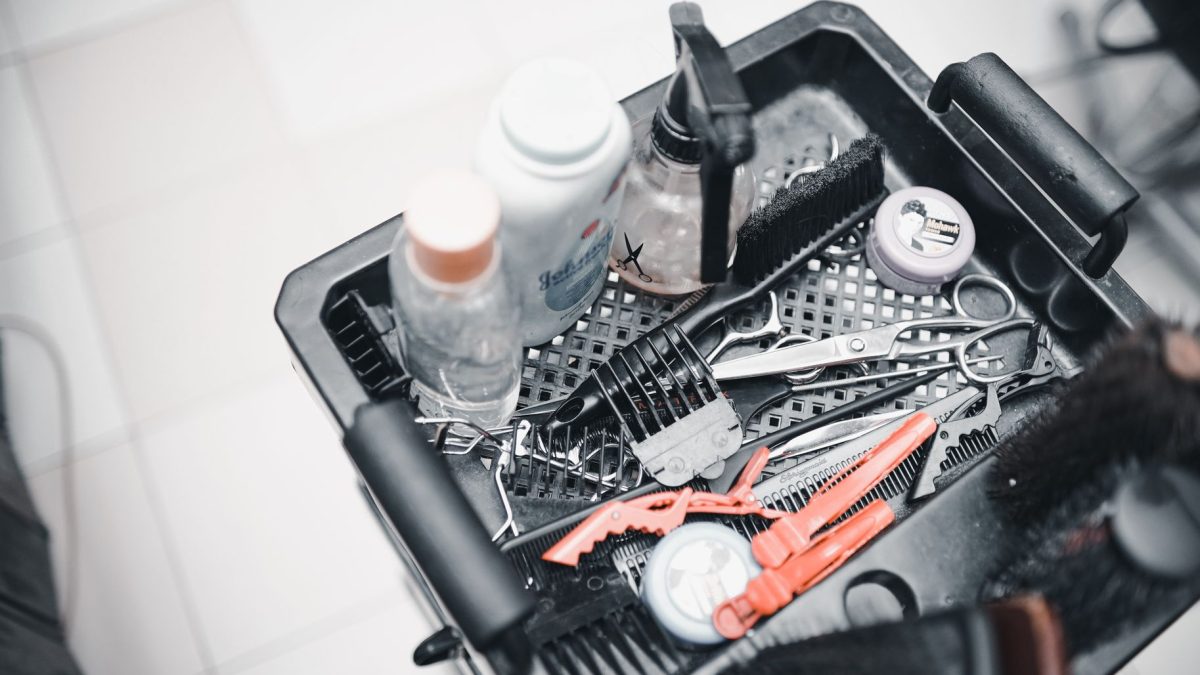 Jak założyć salon kosmetyczny – wymagania sanitarne i sprzętowe