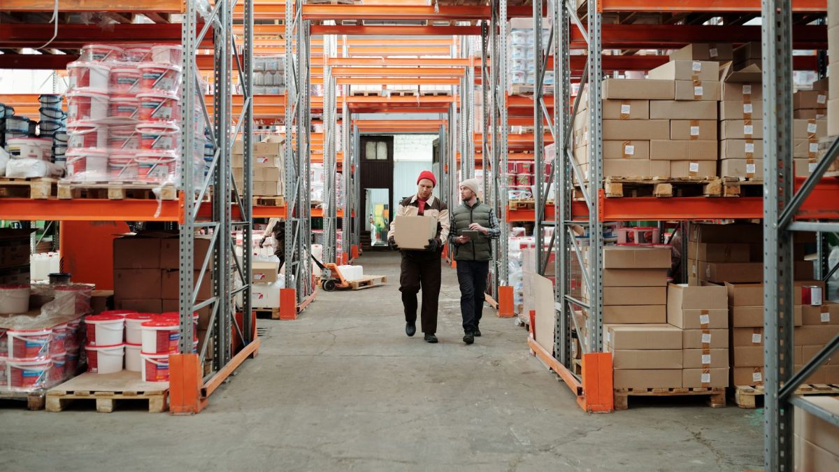 Jak założyć hurtownię – B2B i dropshipping