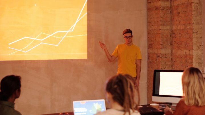 Kick-off meeting – jak poprowadzić start projektu