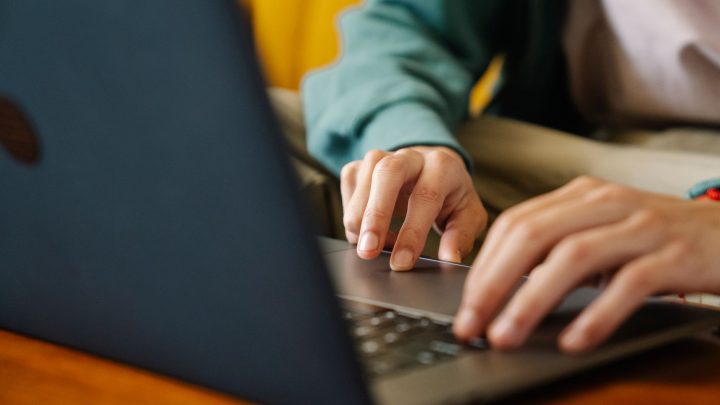 Czy ChatGPT jest bezpieczny? Jakich danych nie wpisywać i jak chronić prywatność
