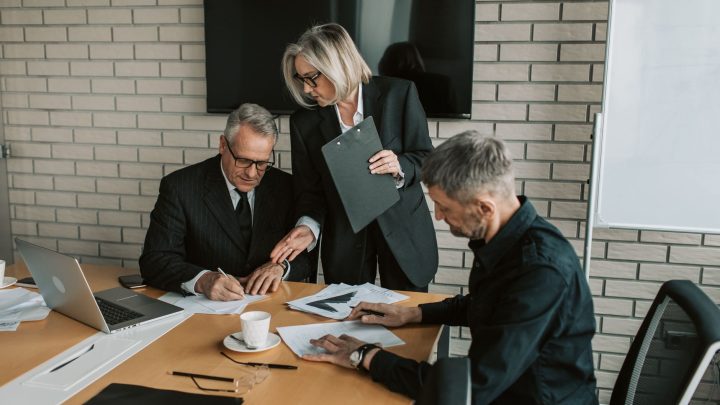 CEO – co to znaczy i czym się zajmuje